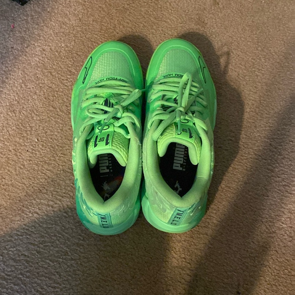 Melo basketball shoes